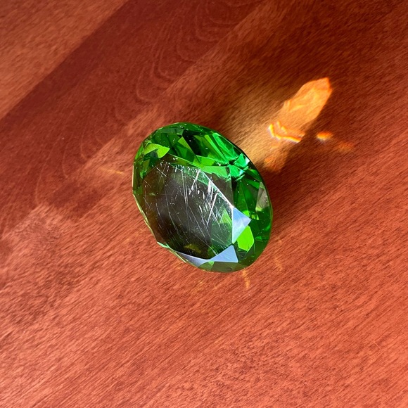 (Free) 2.4in Green Jewel Paperweight - Picture 6 of 6